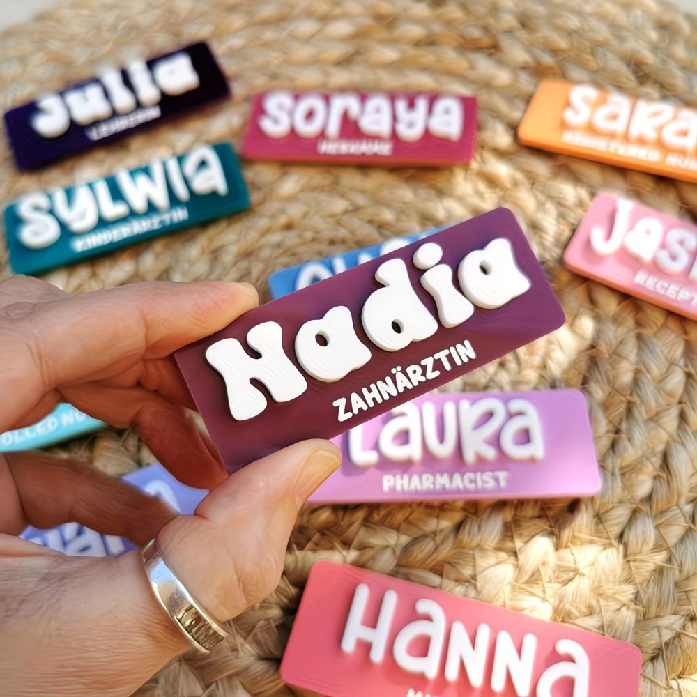 Personalized Name Brooch Badge - Embroidery Texture のレビューと価格