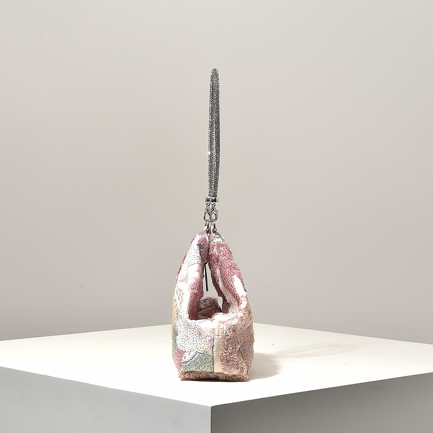 Mini Purse,Sequin Bag,Floral P - Embroidery Motif のレビューと価格