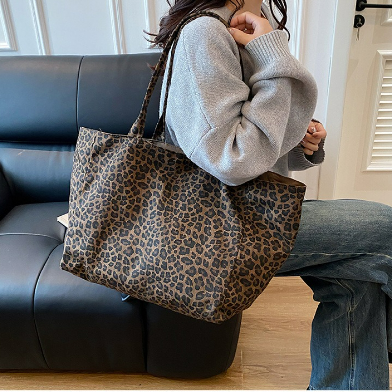 Fashionable Leopard Print Tote - Embroidery Texture のレビューと価格