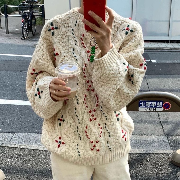 Korean Style round Neck Long S - Embroidery Unique Design のレビューと価格