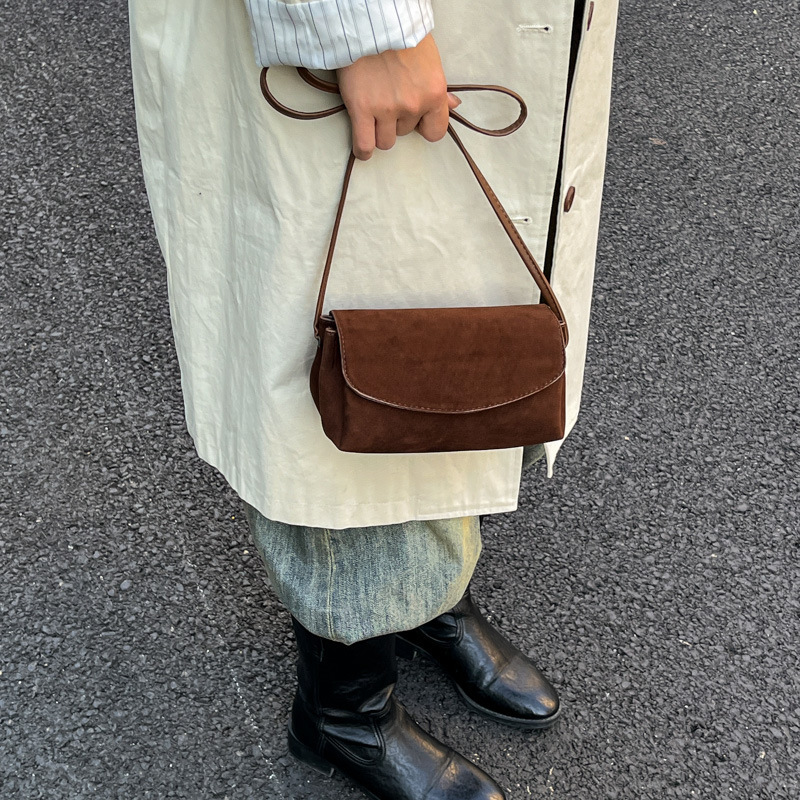 New Winter Crossbody Bag Women - Embroidery Texture のレビューと価格