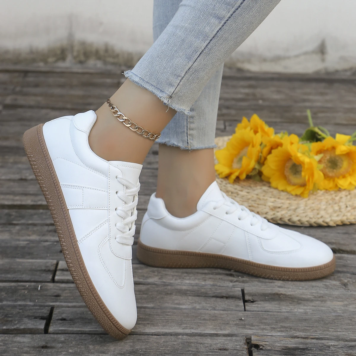 Ladies' casual white sports sh - Embroidery Cotton のレビューと価格