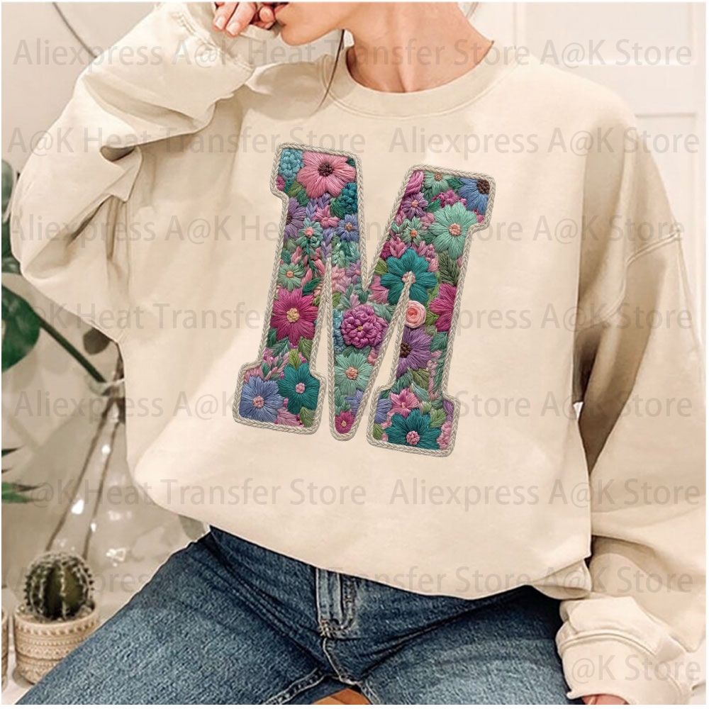 Floral Letter Bow Iron On Heat - Embroidery Unicorn のレビューと価格