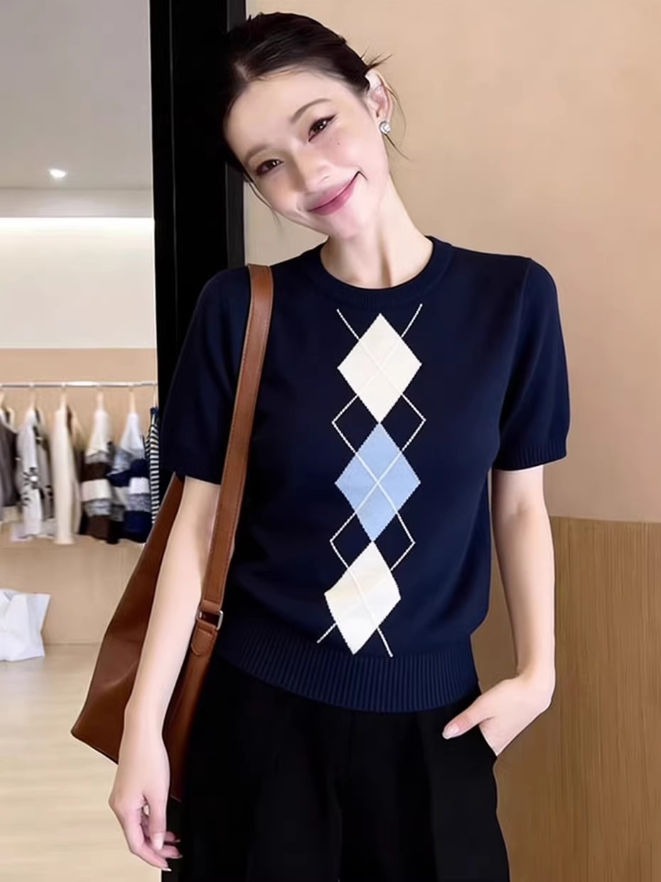 Unique Design Blue Knitted rou - Embroidery Unique Design のレビューと価格