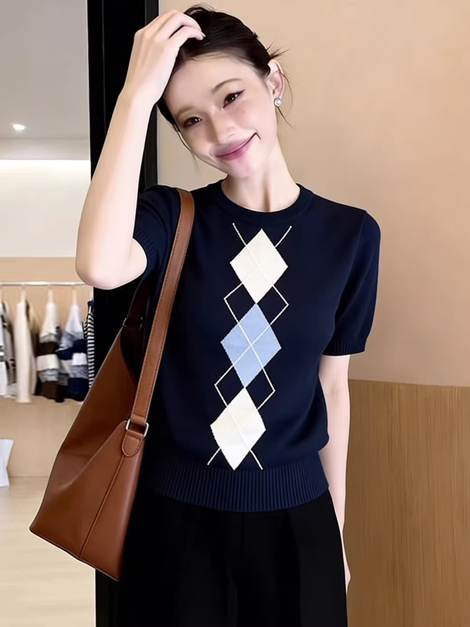 Unique Design Blue Knitted rou - Embroidery Unique Design のレビューと価格