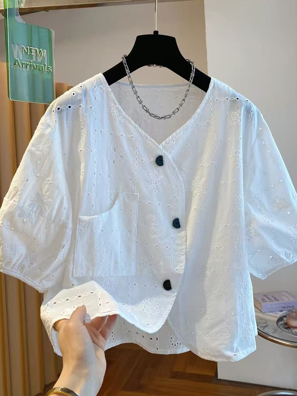 Unique Beautiful Design Hollow - Embroidery Unique Design のレビューと価格