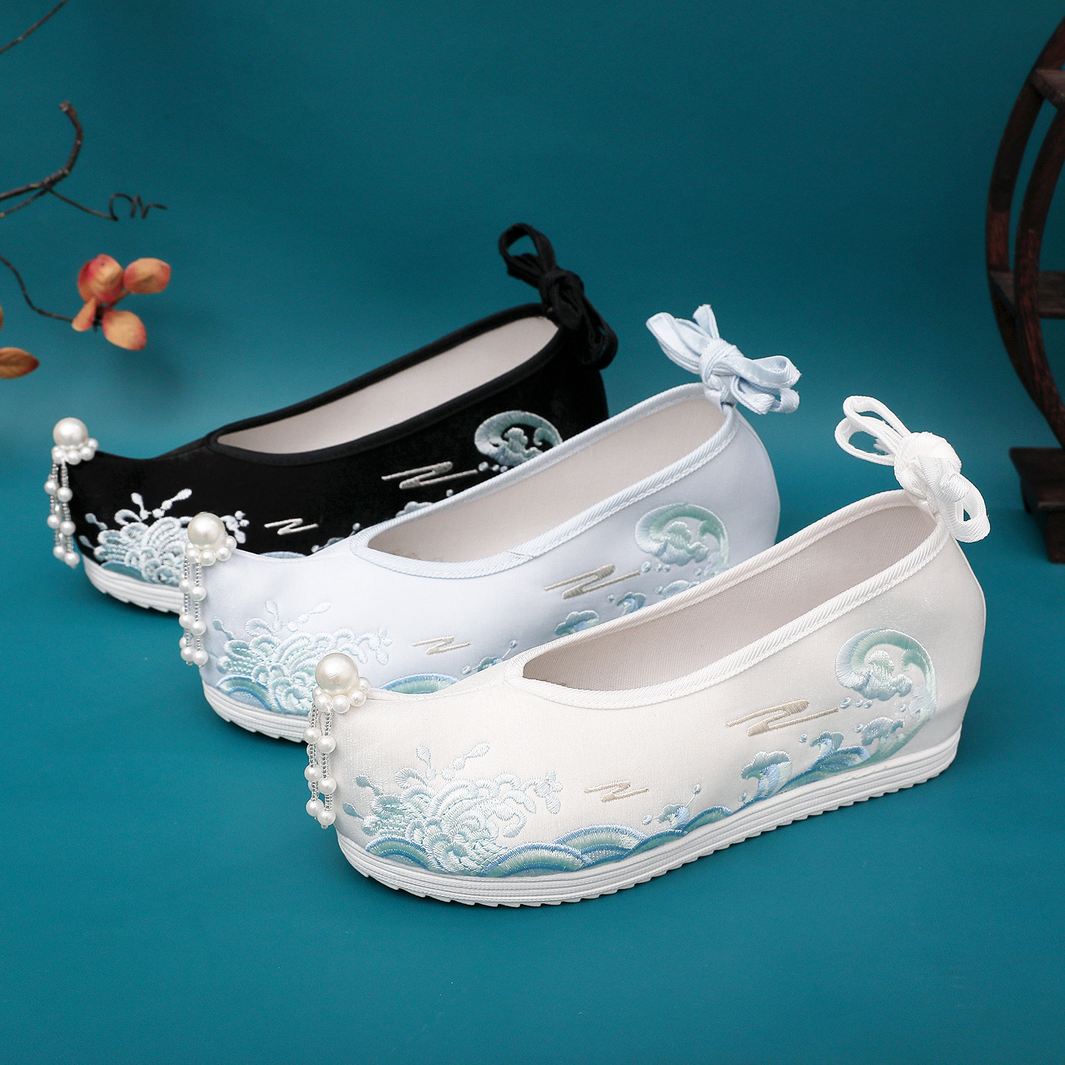 Waves Hanfu Shoes Female Embro - Embroidery Dress のレビューと価格