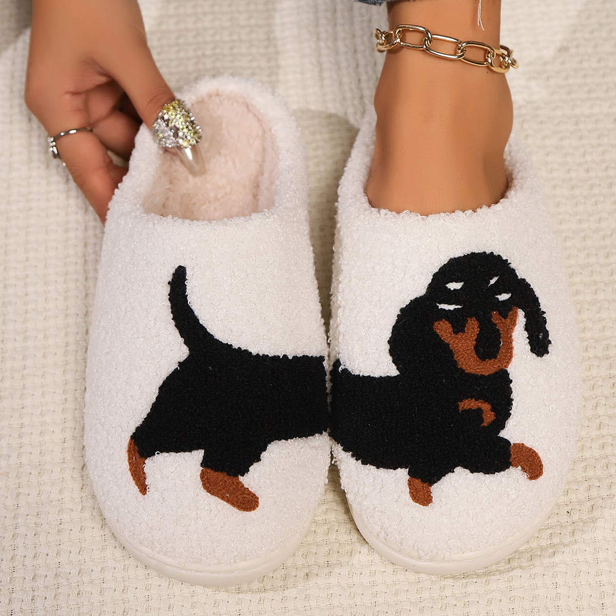 Winter Plush Cute Dachshund Em - Embroidery Cotton のレビューと価格